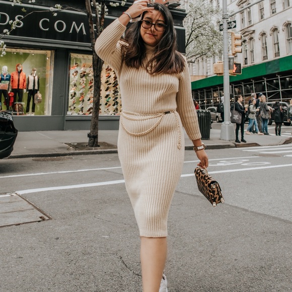 Dresses & Skirts - Midi Knit Dress